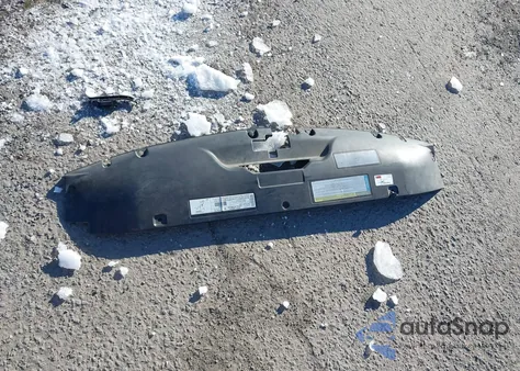 2000 Chevrolet Silverado 1500 Ls z USA, uszkodzony, nr VIN 1GCEK19V3YE417485